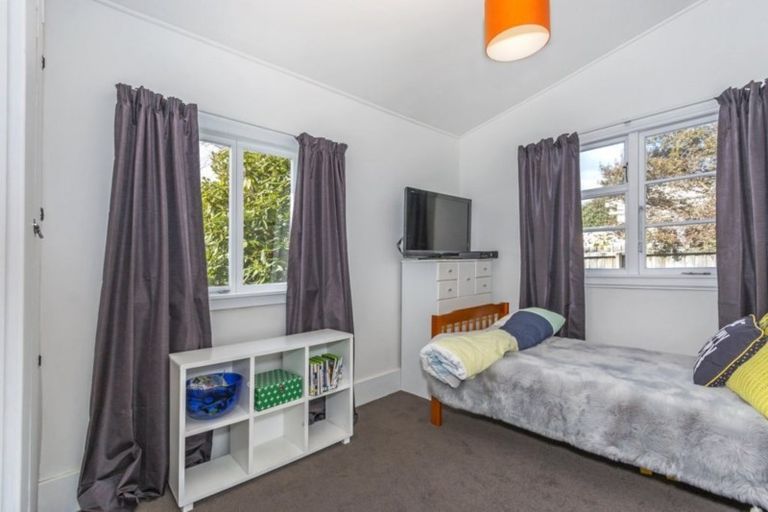 Photo of property in 14 Somerfield Street, Somerfield, Christchurch, 8024
