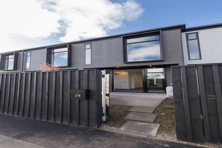 Photo of property in 2/4 Tweed Street, Richmond, Christchurch, 8013