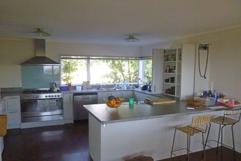 Photo of property in 56 Ashton Fitchett Drive, Brooklyn, Wellington, 6021