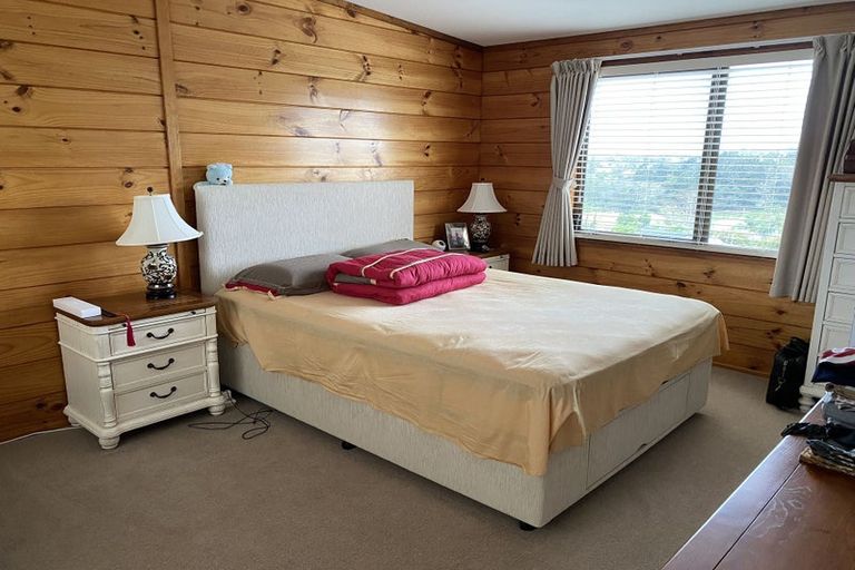 Photo of property in 12 Rifleman Rise, Unsworth Heights, Auckland, 0632