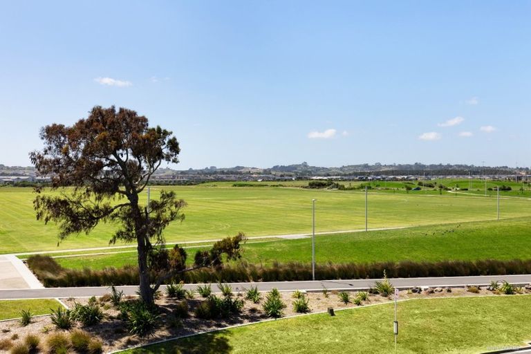 Photo of property in 1/150 Chapel Road, Flat Bush, Auckland, 2019