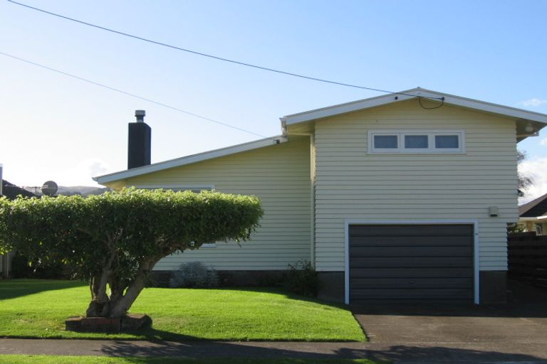 Photo of property in 11 Derwent Lee Grove, Epuni, Lower Hutt, 5011