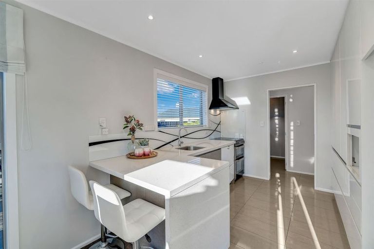 Photo of property in 16 Mahoe Street, Templeton, Christchurch, 8042