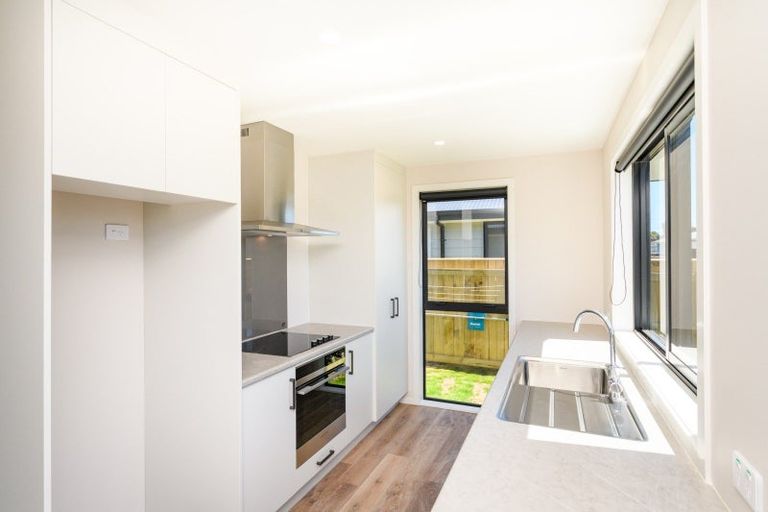 Photo of property in 2/68a Hedges Street, Sanson, 4817