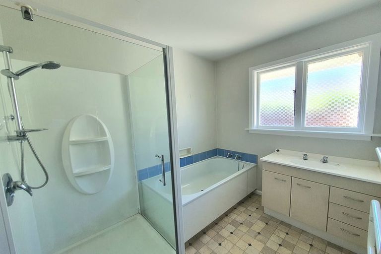 Photo of property in 42 Raxworthy Street, Ilam, Christchurch, 8041