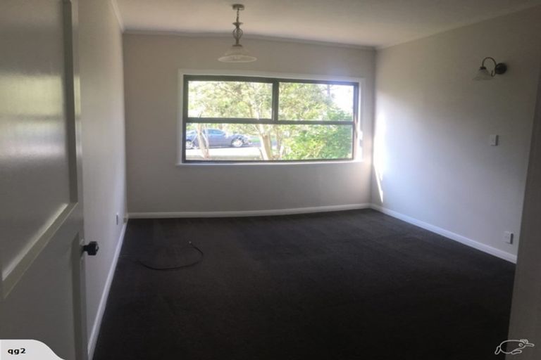 Photo of property in 13 Westwell Road, Belmont, Auckland, 0622