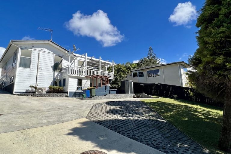 Photo of property in 27 Halberg Street, Glenfield, Auckland, 0629
