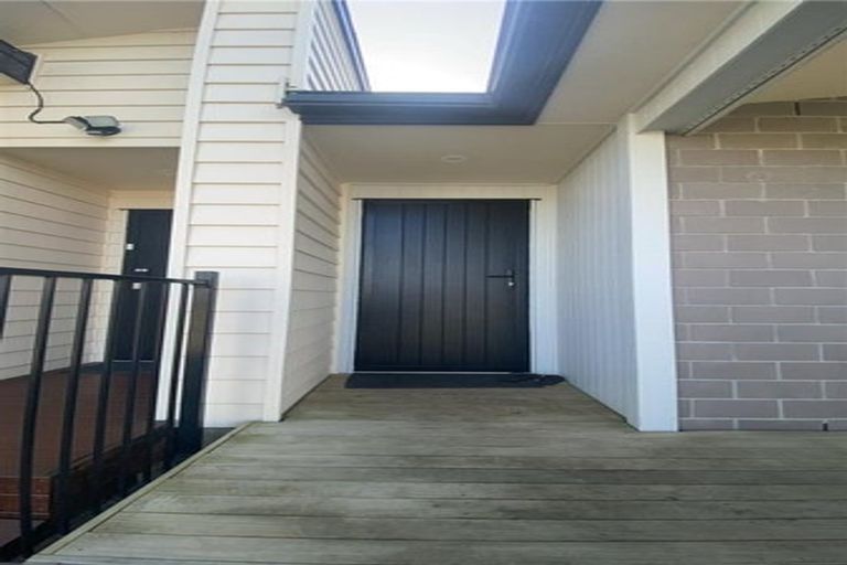 Photo of property in 3a Cronshaw Road, Karaka, Papakura, 2113