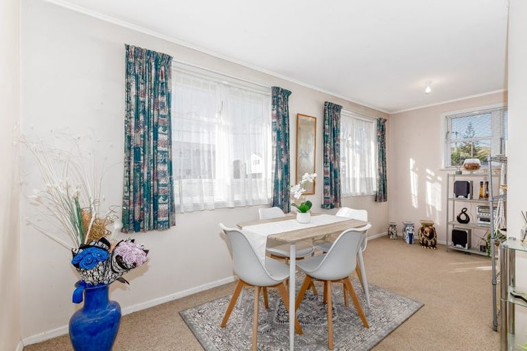 Photo of property in 10 Miranda Street, Cannons Creek, Porirua, 5024