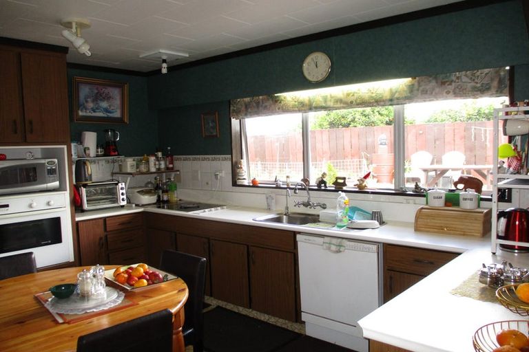 Photo of property in 117 Guy Street, Dannevirke, 4930