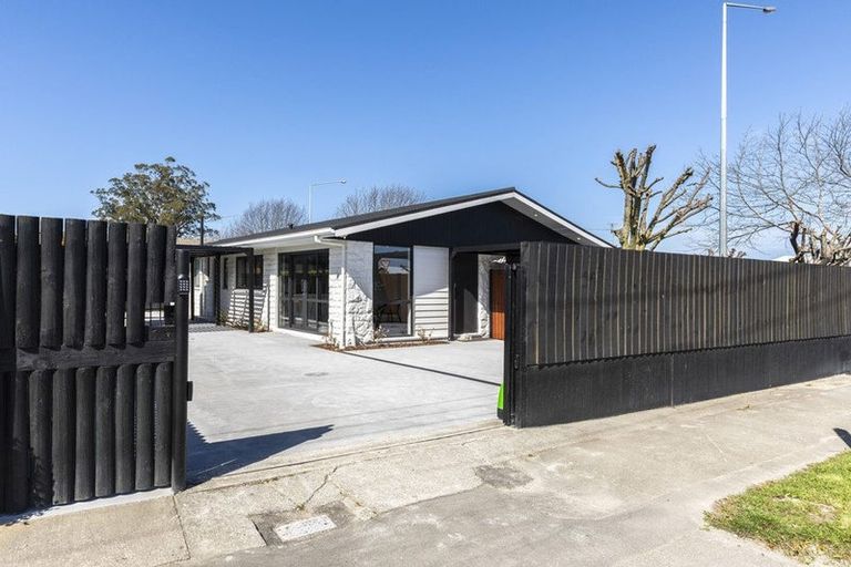 Photo of property in 2 Cutts Road, Russley, Christchurch, 8042