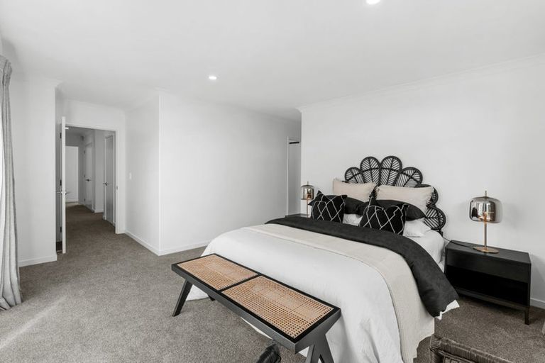 Photo of property in 32 The Runway, Wigram, Christchurch, 8042