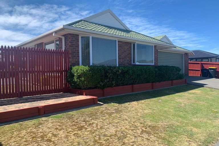 Photo of property in 1/32 Anglesea Avenue, Parklands, Christchurch, 8083