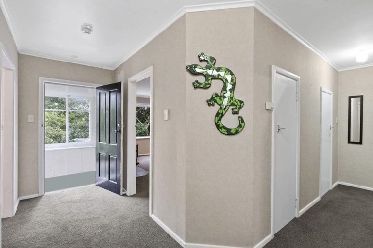 Photo of property in 38 Hine Road, Wainuiomata, Lower Hutt, 5014