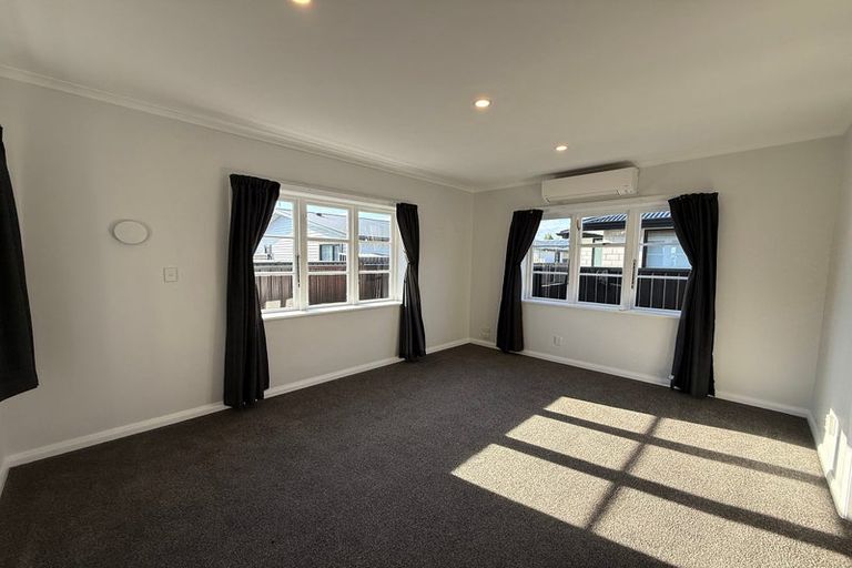 Photo of property in 5 Queen Street, Brighton, Dunedin, 9035