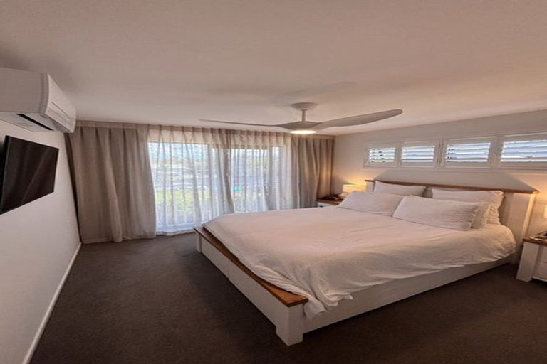 Photo of property in 115a Rosario Crescent, Red Beach, 0932