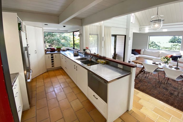 Photo of property in 47 Grand View Road, Leigh, 0985