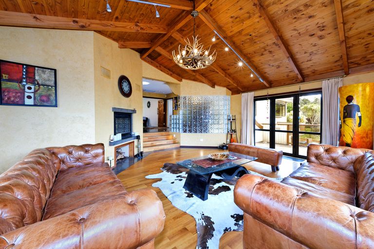 Photo of property in 181b Titirangi Road, Titirangi, Auckland, 0604