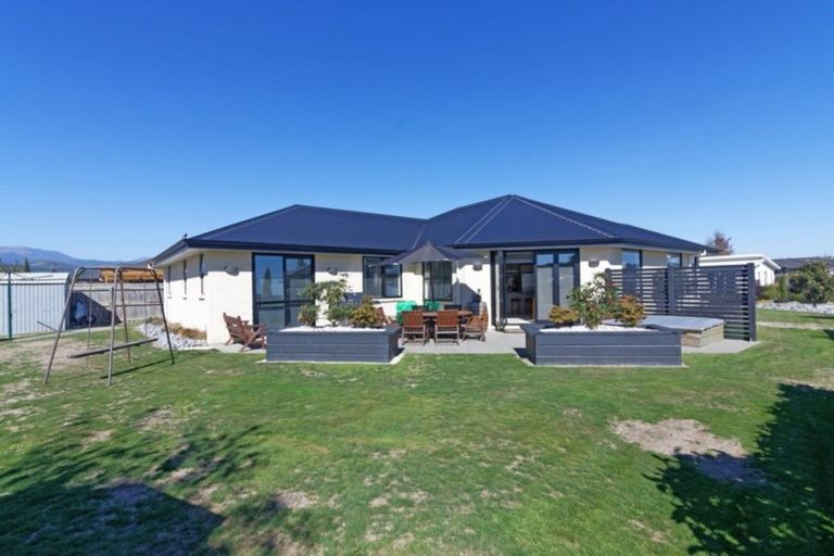 Photo of property in 1 Mary Newton Place, Brightwater, 7022