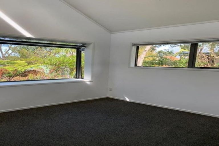 Photo of property in 131 Colwill Road, Massey, Auckland, 0614