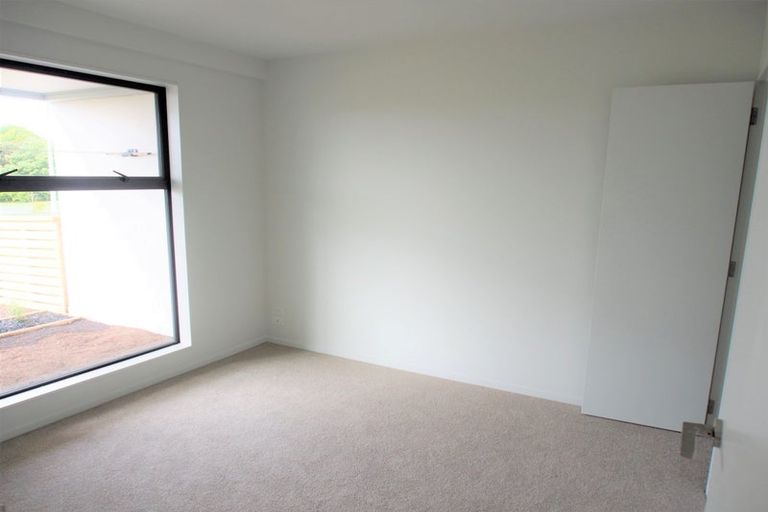 Photo of property in 38 Memorial Park Lane, Hobsonville, Auckland, 0618