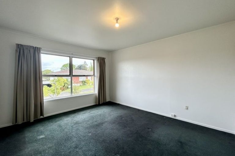 Photo of property in 1/9 Manuka Road, Bayview, Auckland, 0629