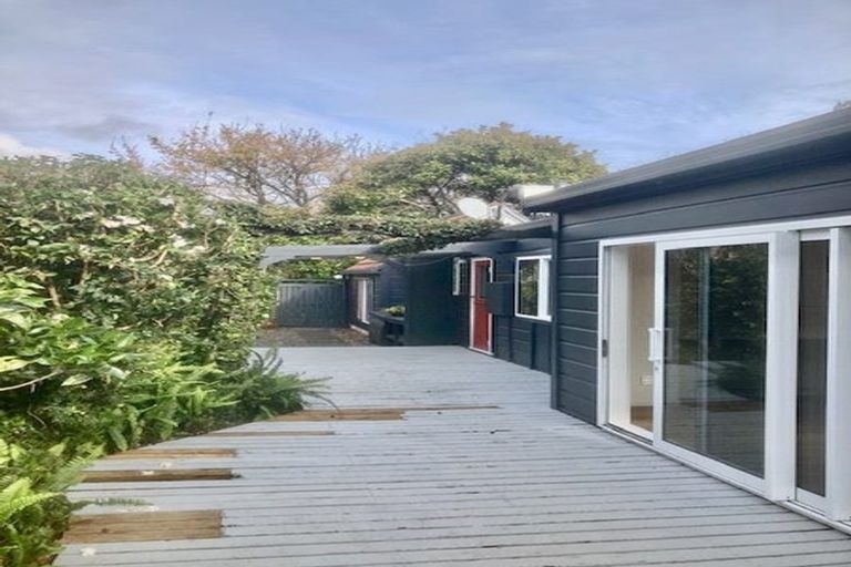 Photo of property in 8b Fiesta Grove, Raumati Beach, Paraparaumu, 5032