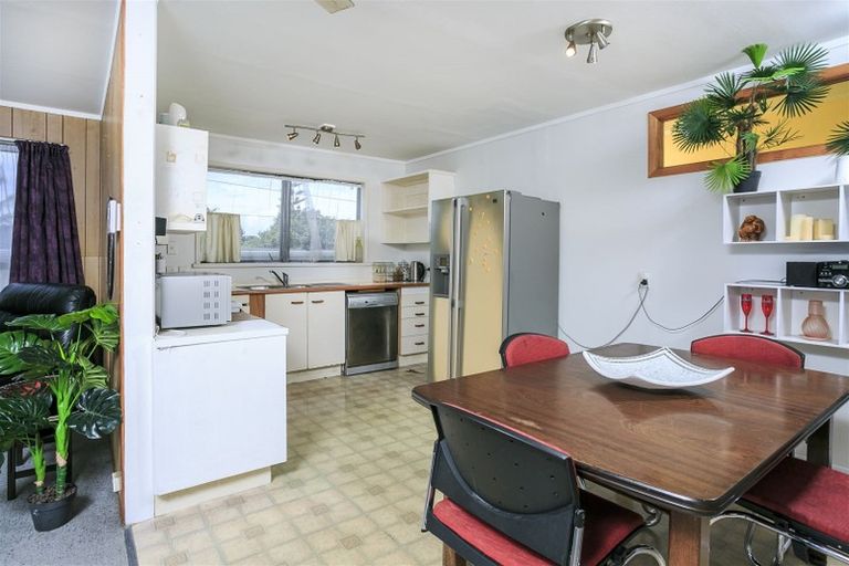 Photo of property in 21a Lancaster Road, Beach Haven, Auckland, 0626