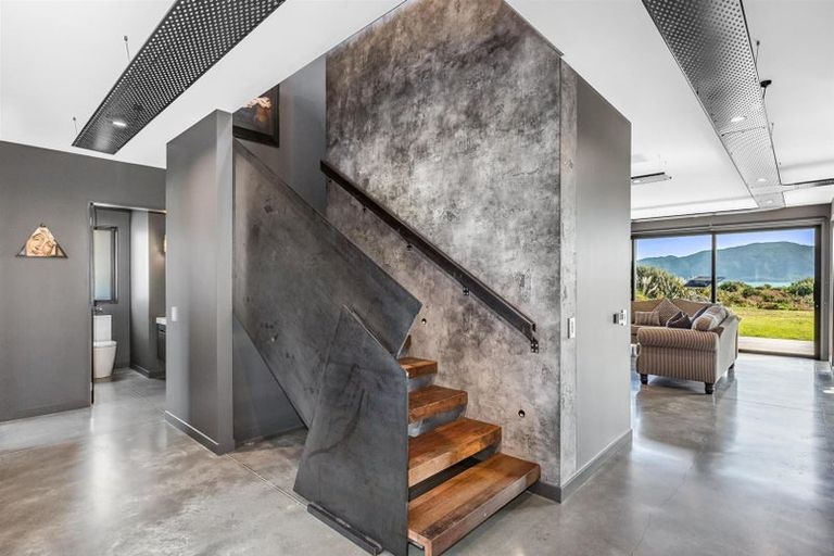 Photo of property in 123 Manly Street, Paraparaumu Beach, Paraparaumu, 5032