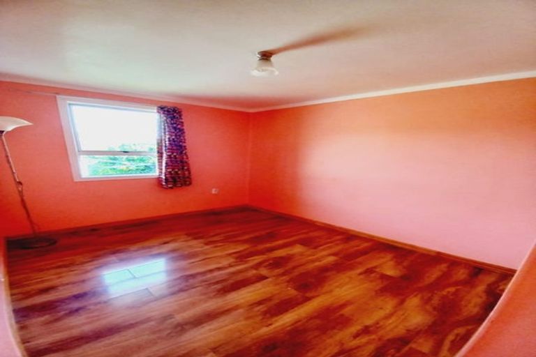 Photo of property in 3/15 Islington Avenue, New Lynn, Auckland, 0600