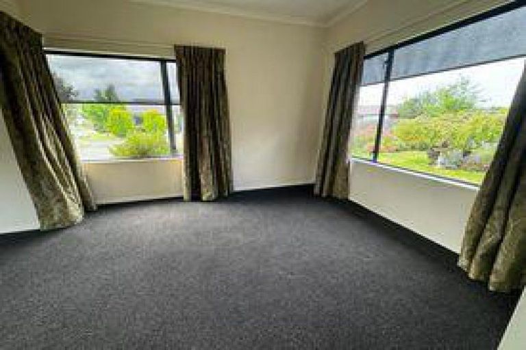Photo of property in 53 Kensington Drive, Taradale, Napier, 4112