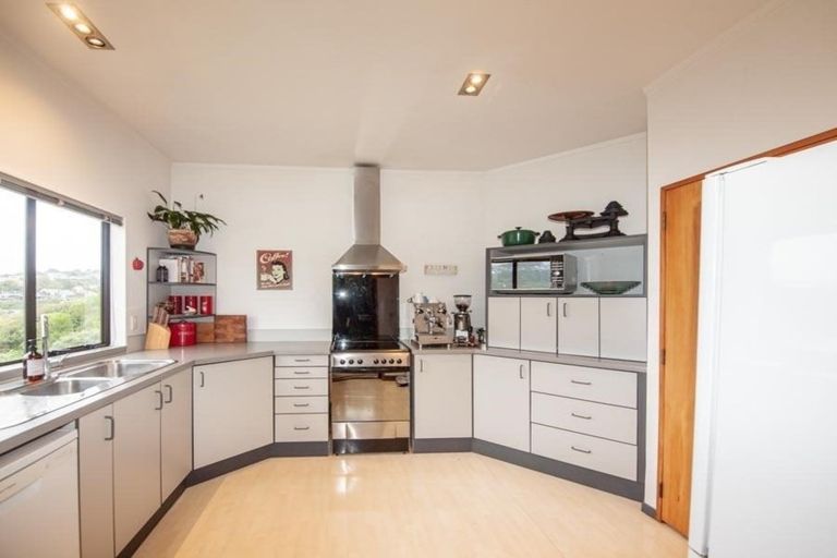 Photo of property in 7 Maywood Grove, Churton Park, Wellington, 6037