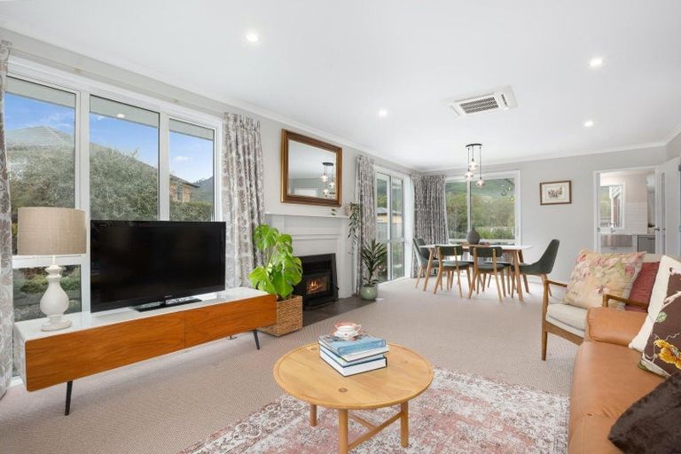 Photo of property in 19 David Street, Waikanae, 5036