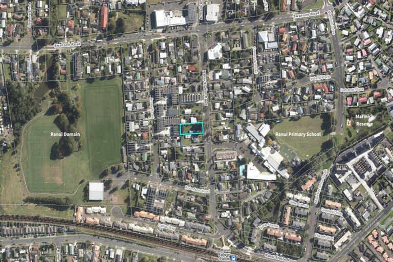 Photo of property in 13 Ranui Station Road, Ranui, Auckland, 0612