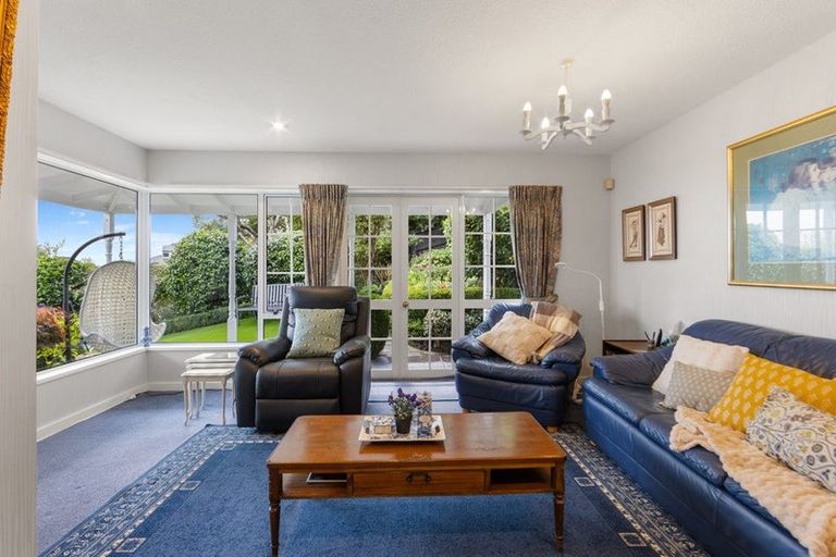 Photo of property in 2/27 Lookaway Place, Huntsbury, Christchurch, 8022