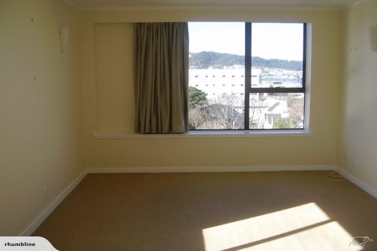 Photo of property in Hobson Court Flats, 55/70u Hobson Street, Thorndon, Wellington, 6011