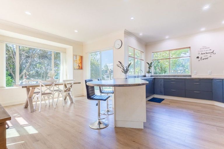 Photo of property in 15 Compass Court, Paraparaumu, 5032