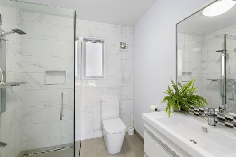 Photo of property in 64 Hewitts Road, Merivale, Christchurch, 8014