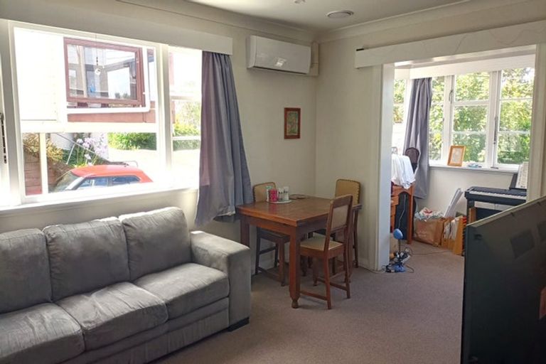 Photo of property in 9 Upper Lewisville Terrace, Thorndon, Wellington, 6011