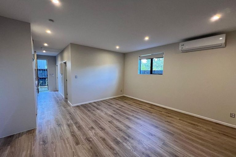 Photo of property in 9/88 Gloria Avenue, Te Atatu Peninsula, Auckland, 0610