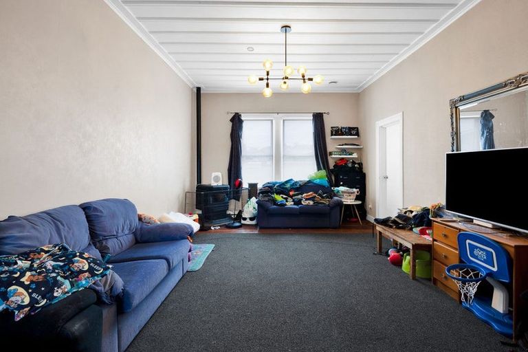 Photo of property in 221a South Road, Hawera, 4610