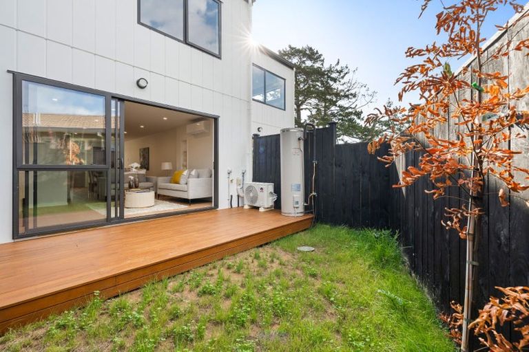 Photo of property in 8e Nedlands Place, Burswood, Auckland, 2013