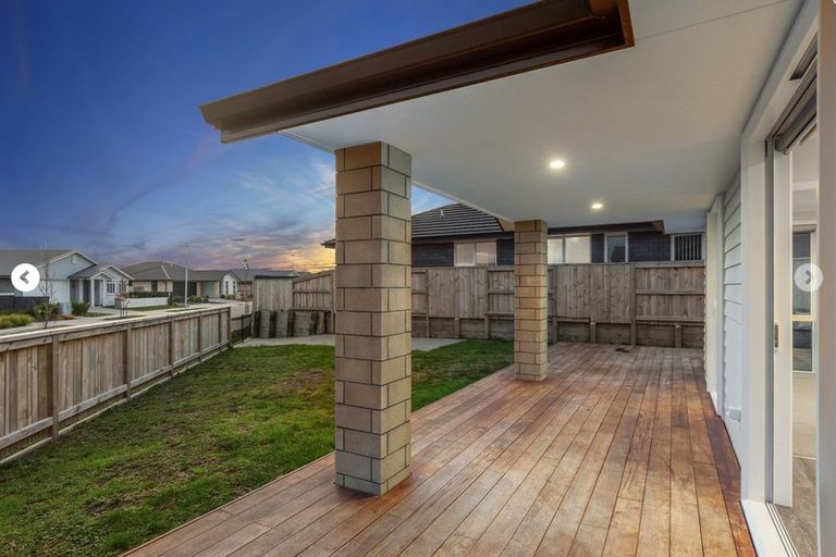 Photo of property in 1 Saddlers Way, Papamoa, 3118