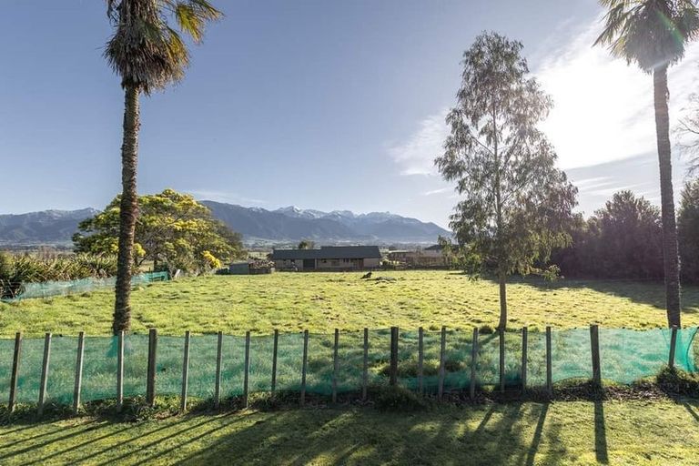 Photo of property in 42 Bayview Street, Kaikoura, 7300
