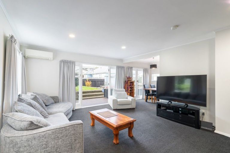 Photo of property in 5a Gloucester Street, Silverstream, Upper Hutt, 5019
