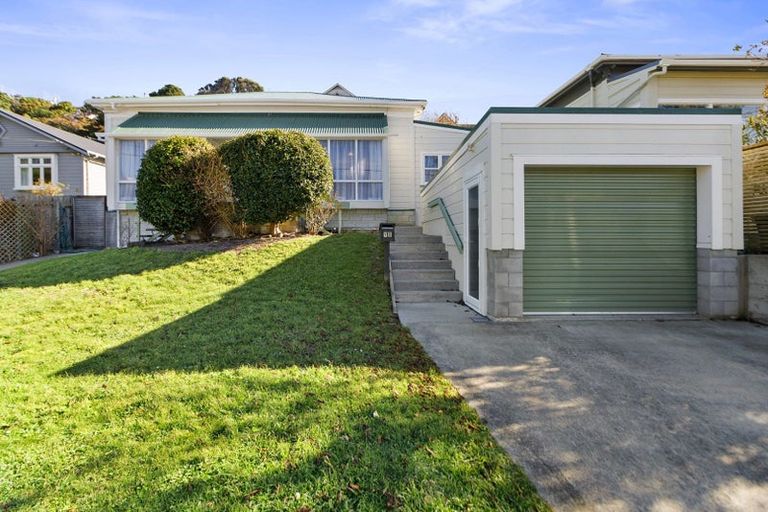 Photo of property in 90 Eden Street, Island Bay, Wellington, 6023