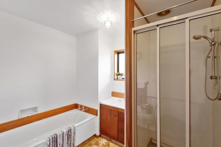 Photo of property in 121 Winters Road, Mairehau, Christchurch, 8052