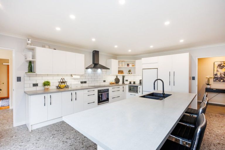 Photo of property in 294 Polson Hill Drive, Aokautere, Palmerston North, 4471