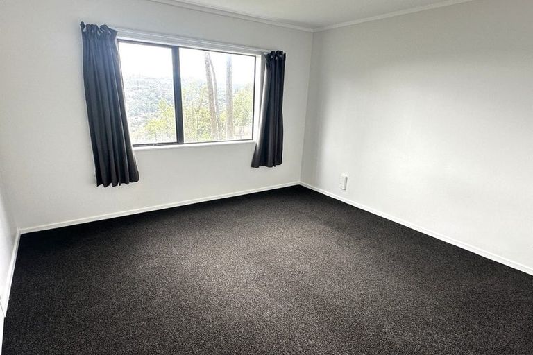 Photo of property in 5a Becker Way, Karori, Wellington, 6012