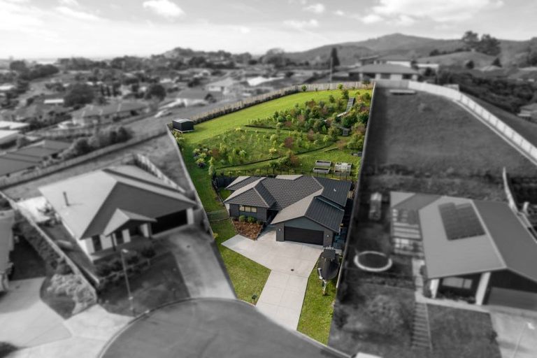 Photo of property in 20 Moira Close, Welcome Bay, Tauranga, 3175
